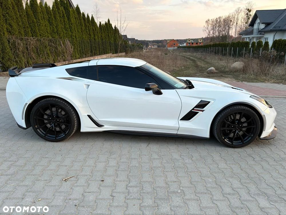 Chevrolet Corvette - 9
