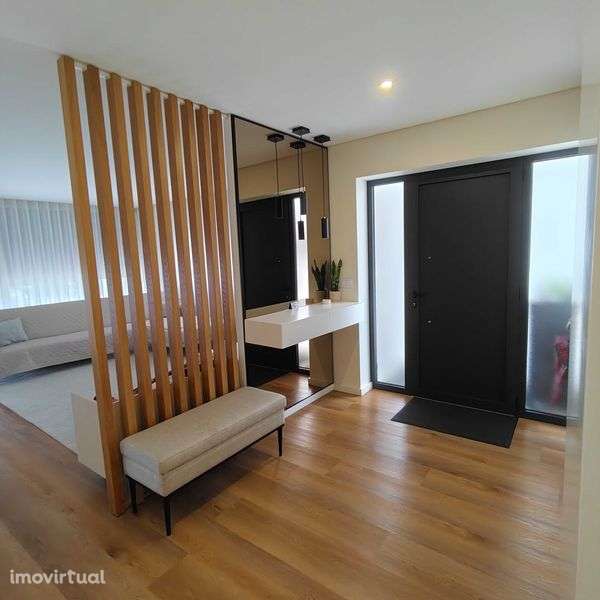 Moradia V3 Térrea - Grande imagem: 4/12