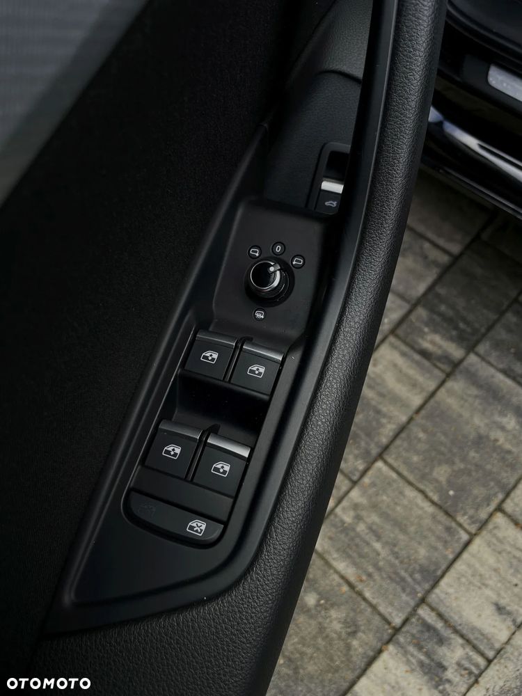 Audi A4 Avant 2.0 TDI S tronic - 35