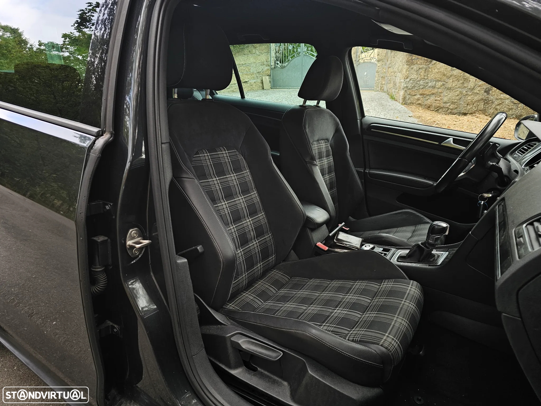 VW Golf GTD 2.0 TDI SCR DSG - 11