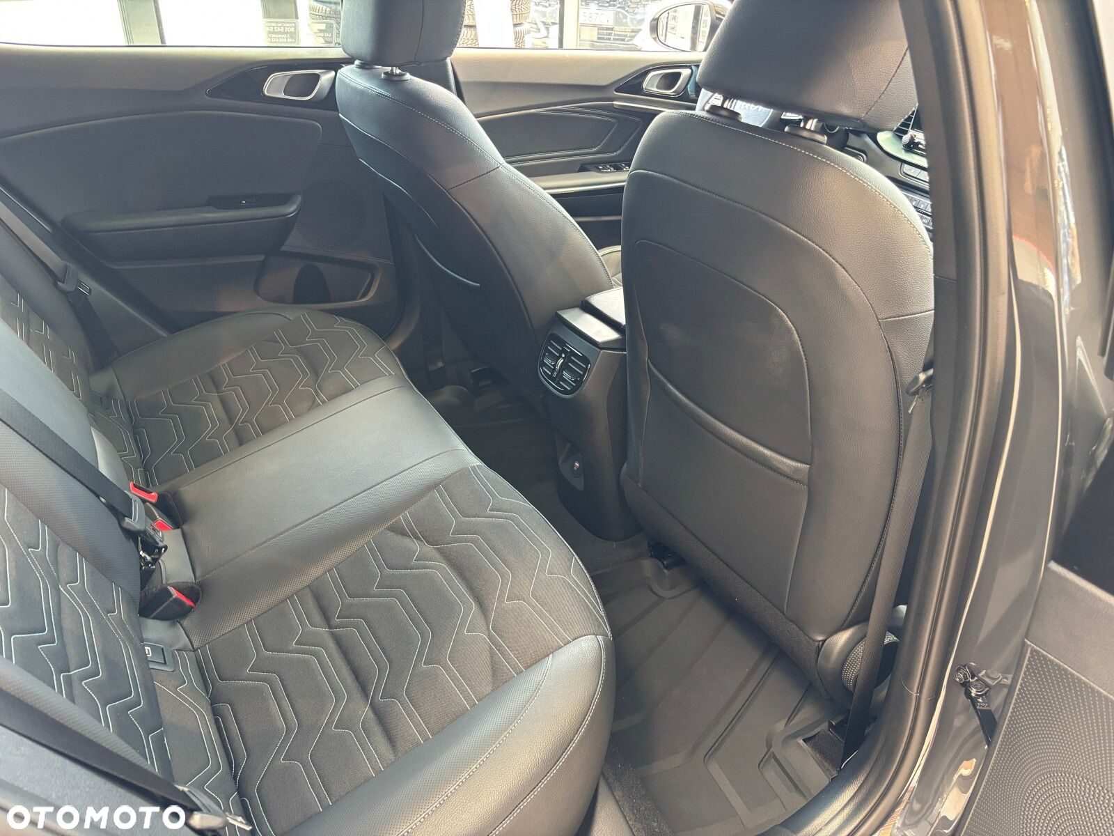 Kia XCeed - 16