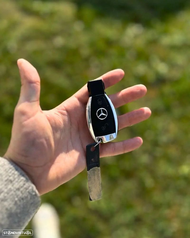 Mercedes-Benz GLA 180 - 9