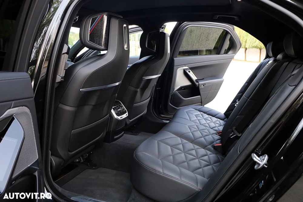 BMW Seria 7 740d xDrive MHEV - 16