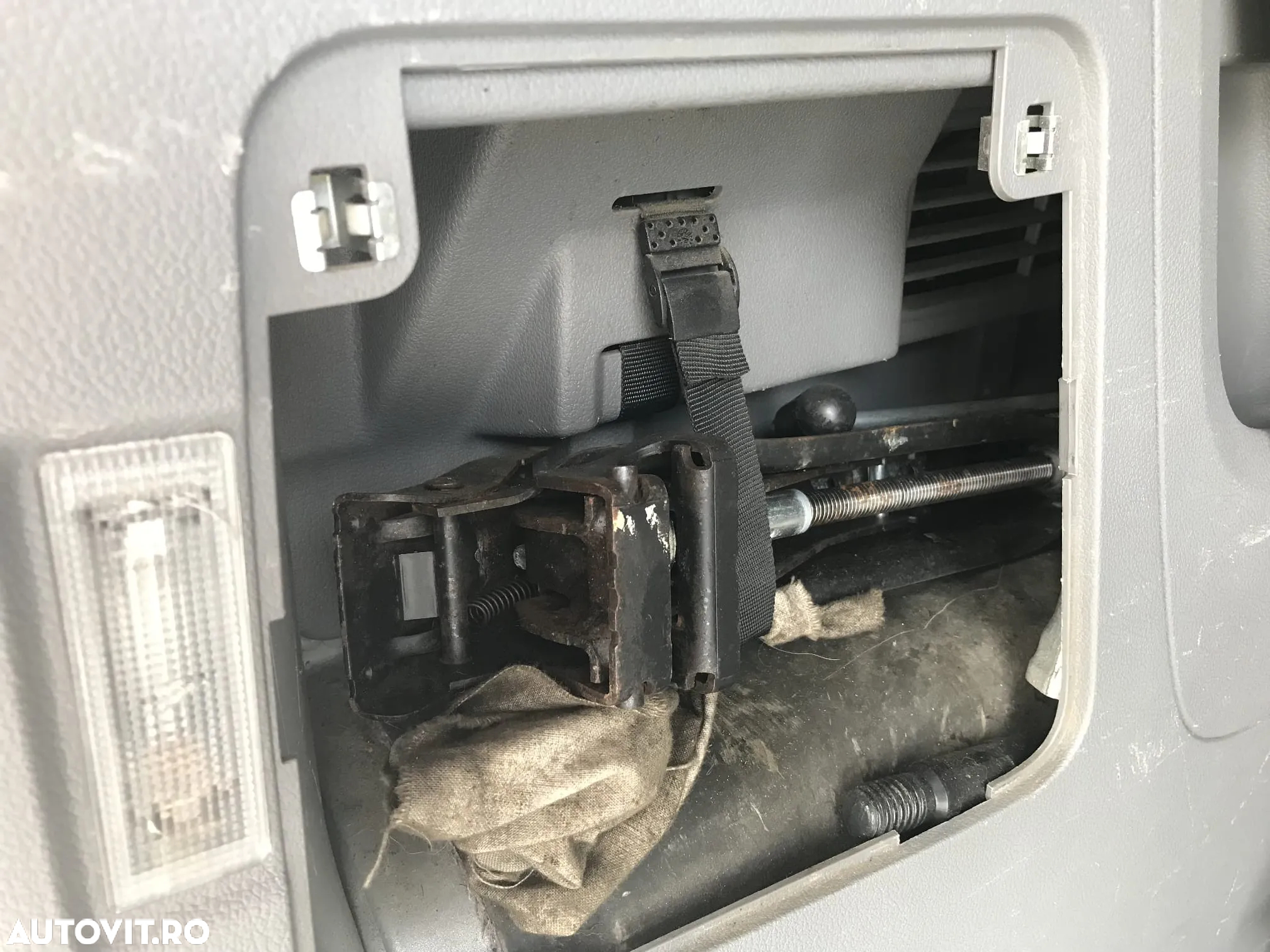 Volkswagen Caddy 1.9 TDI DPF DSG Maxi Life (7-Si.) - 34