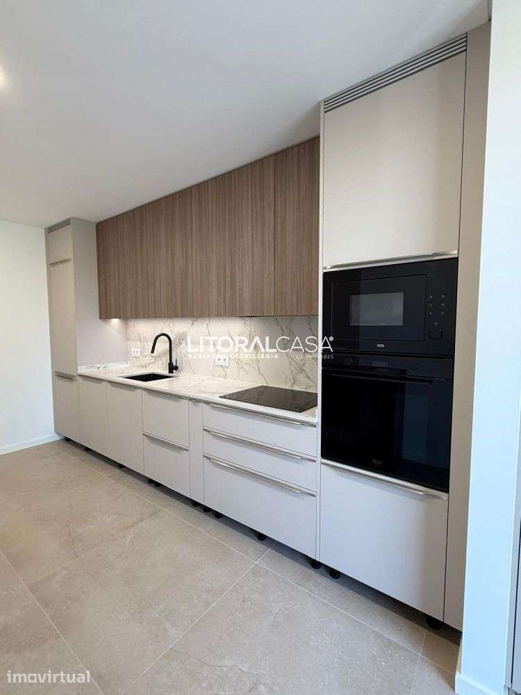 Apartamento T2 | Praia da Barra | Varanda | Garagem fechada - Grande imagem: 4/30