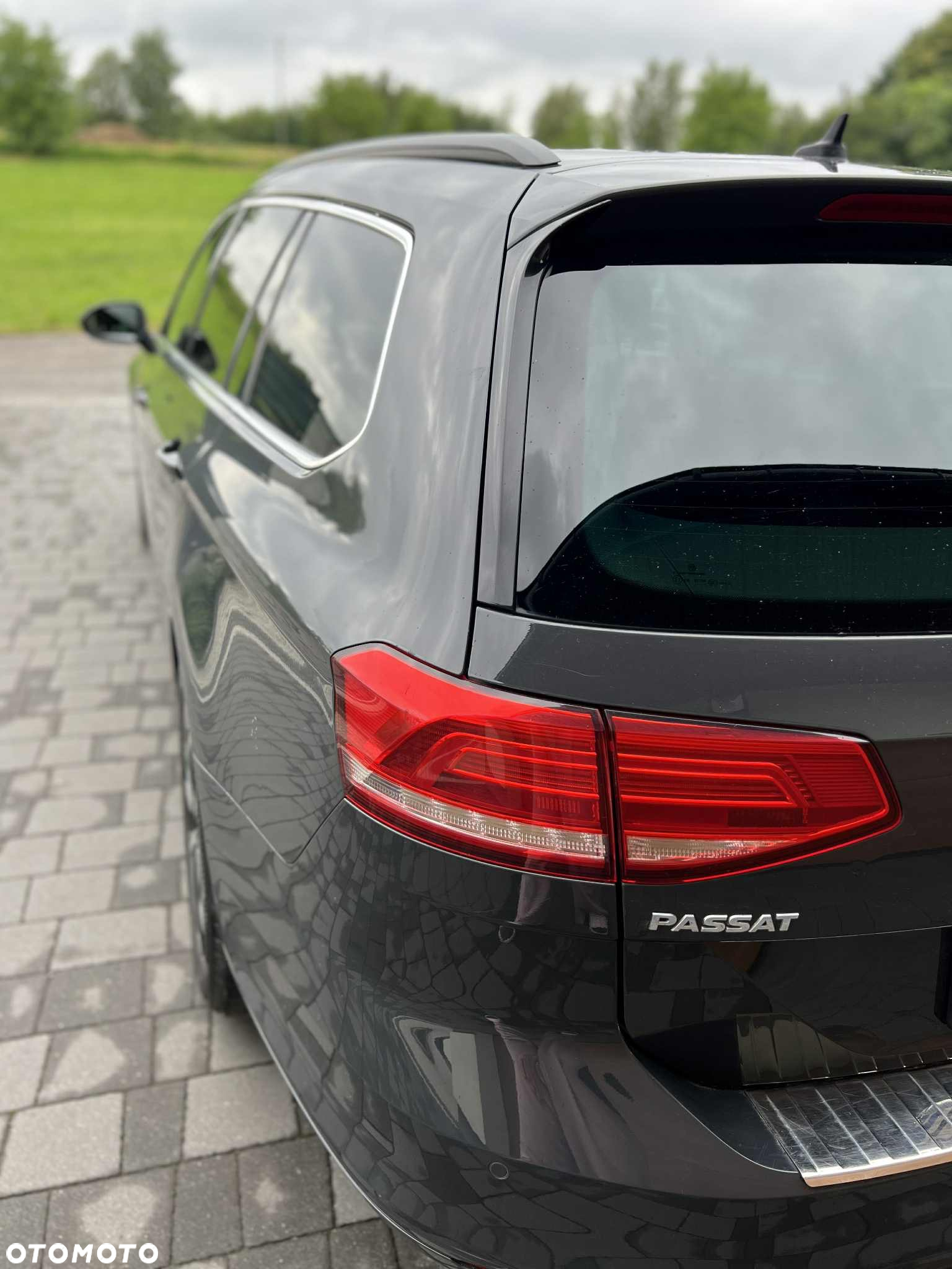 Volkswagen Passat Variant 2.0 TDI SCR DSG Highline - 12