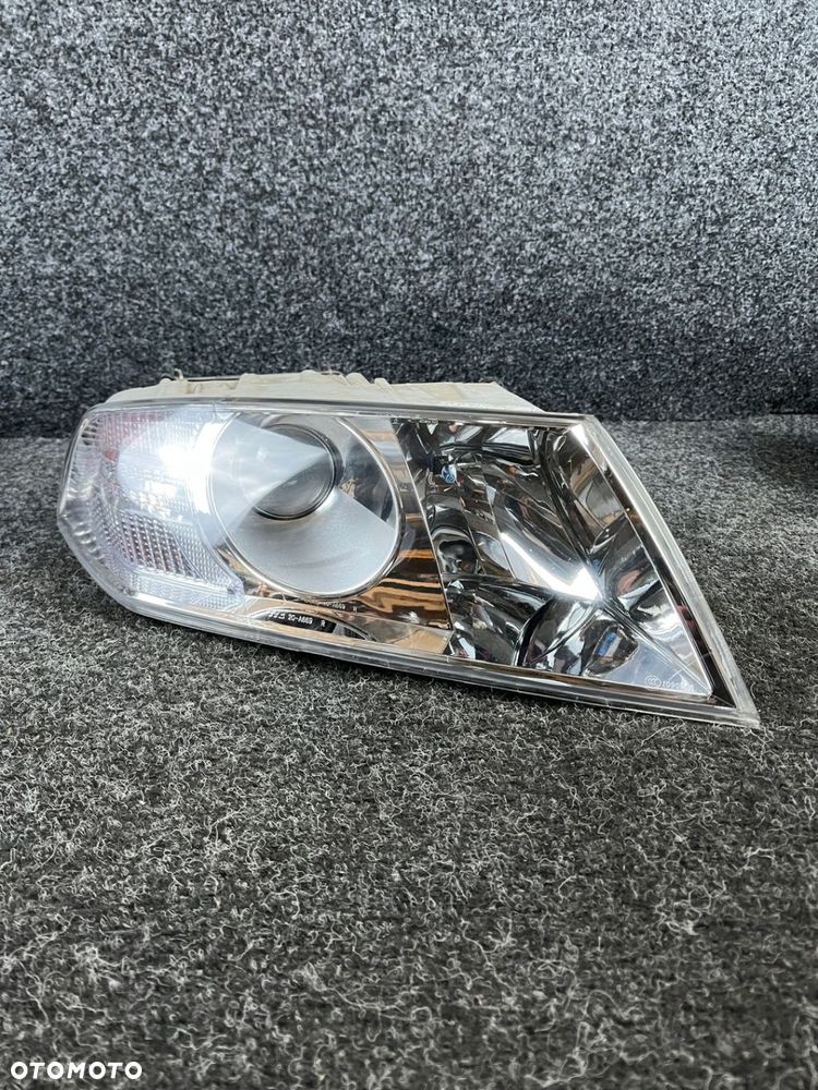 skoda octavia II reflektor lampa prawy przód prawa przednia - 2