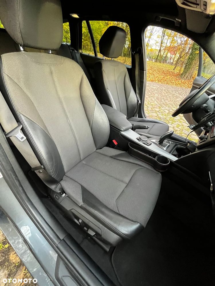 BMW Seria 3 325d Sport-Aut Sport Line - 22