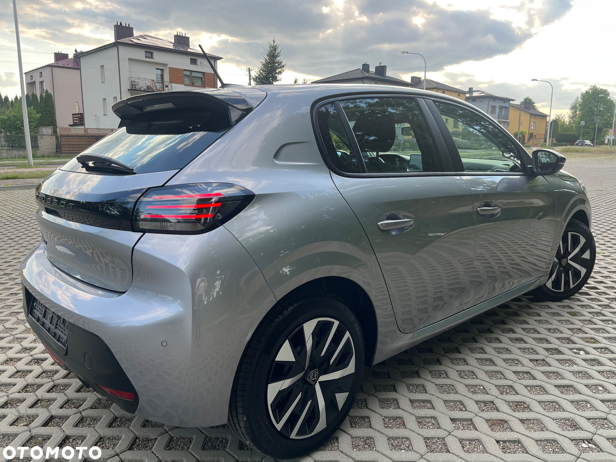 Peugeot 208 1.2 PureTech Active S&S - 19