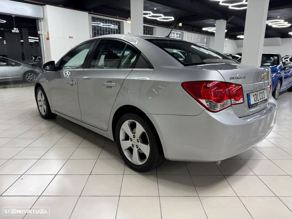 Chevrolet Cruze ver-2-0-auto-lt - 8