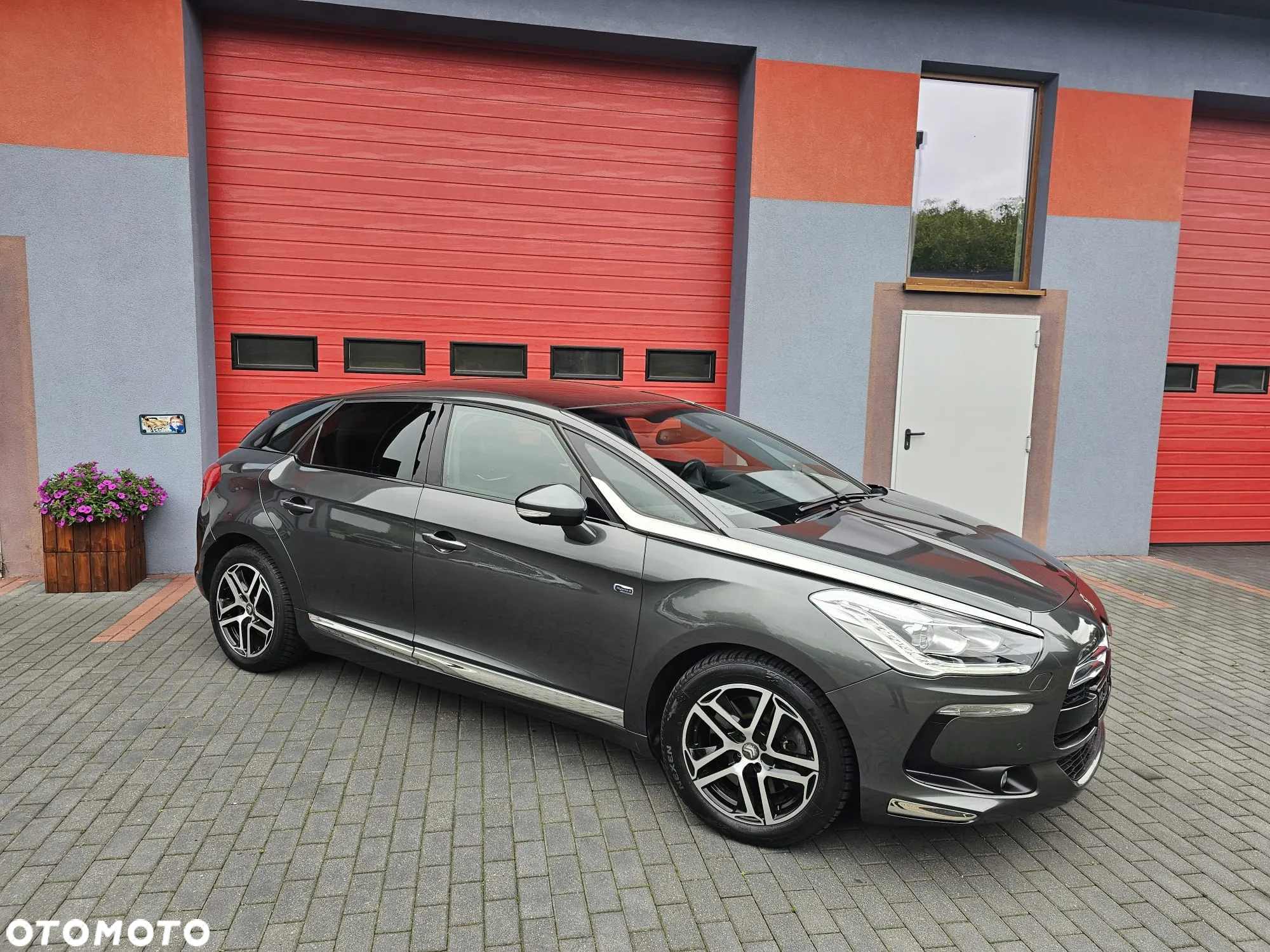 Citroën DS5 HDi 165 SportChic - 2