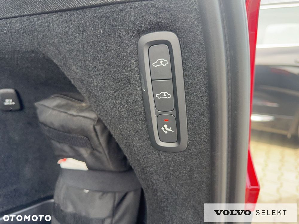 Volvo XC 90 - 22