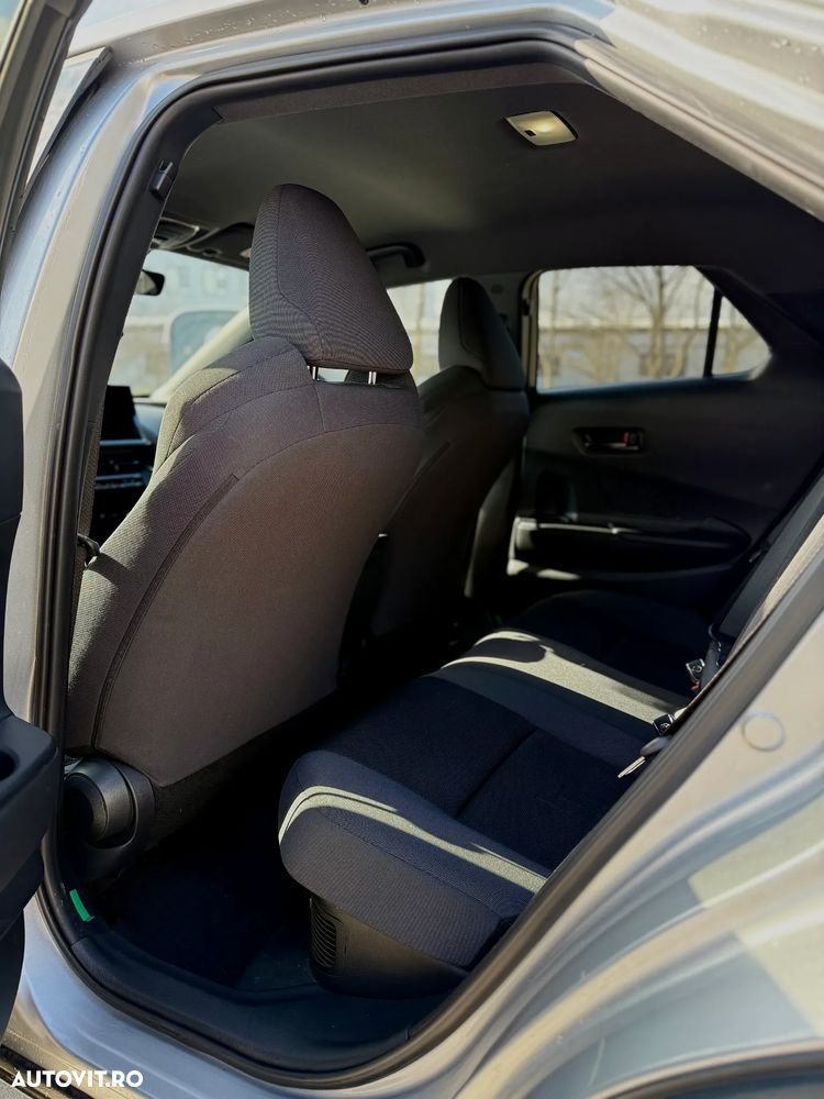 Toyota C-HR 2.0 HEV 197 CP 4x2 CVT Dynamic - 9