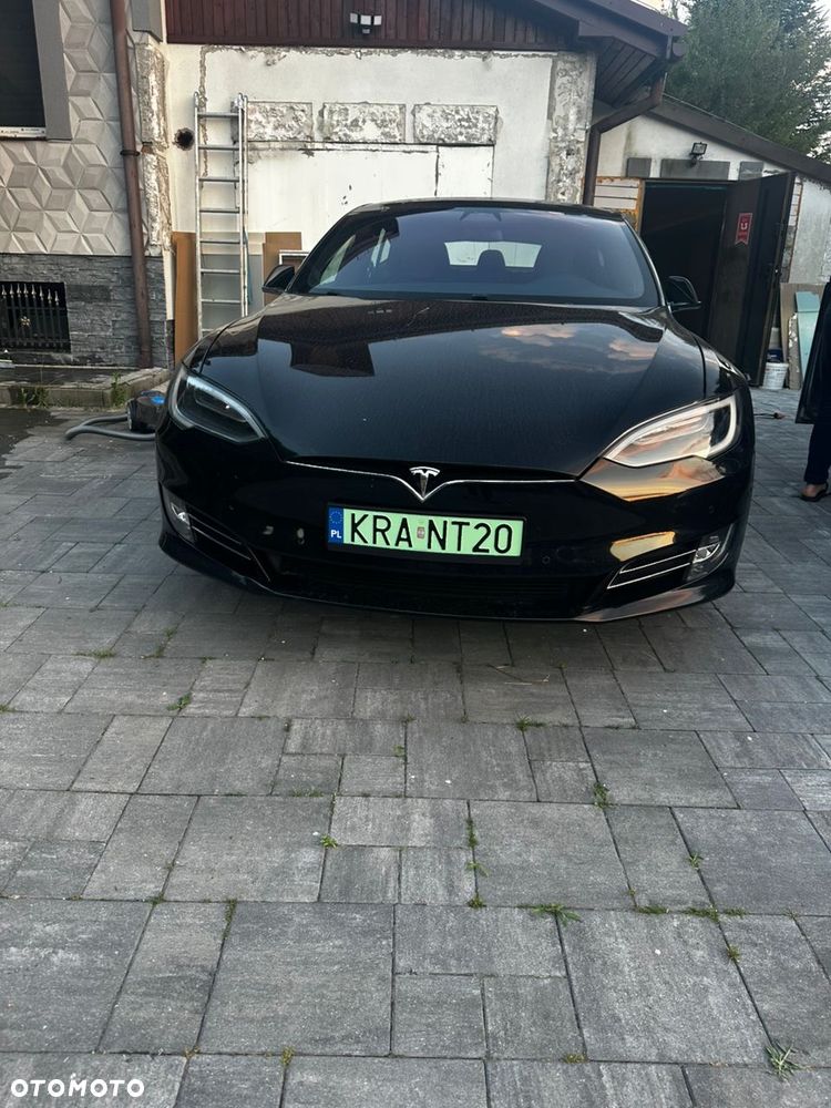 Tesla Model S 75 D - 2
