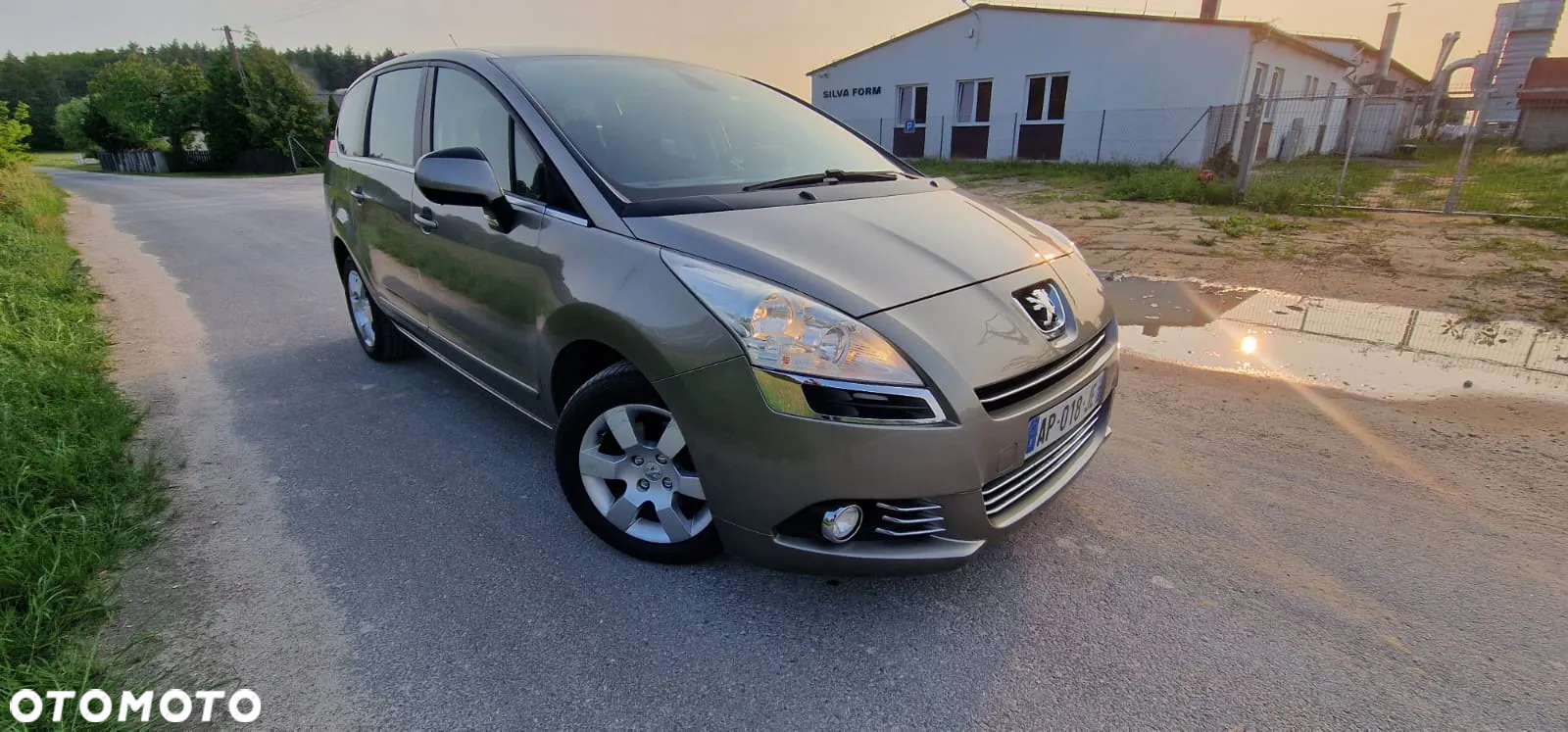 Peugeot 5008 - 5