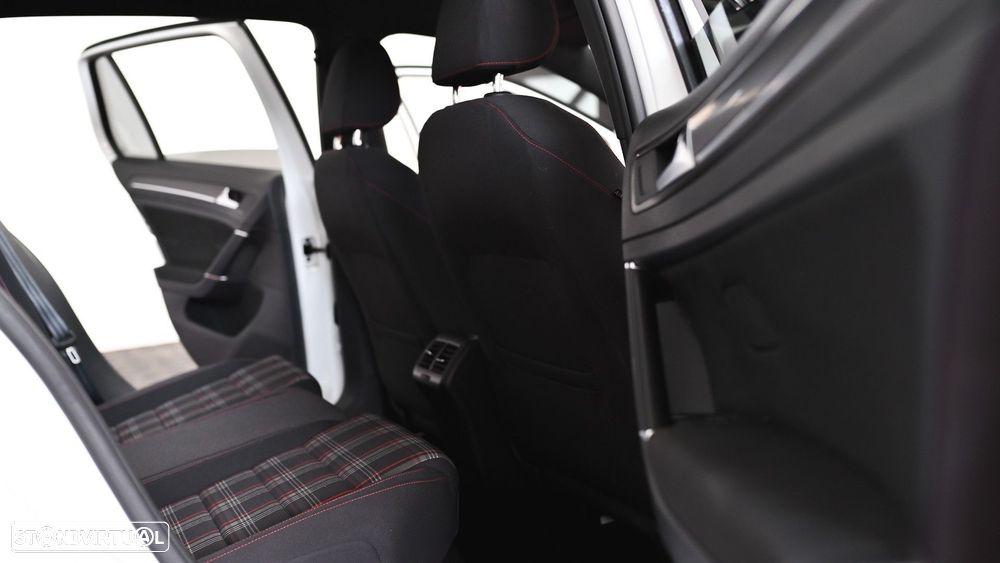 VW Golf 2.0 TSI GTI DSG Performance - 50