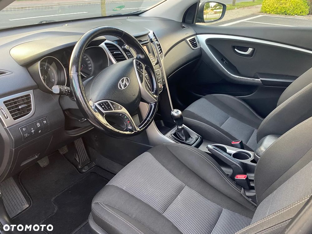 Hyundai i30 blue Kombi 1.6 GDi Style - 4