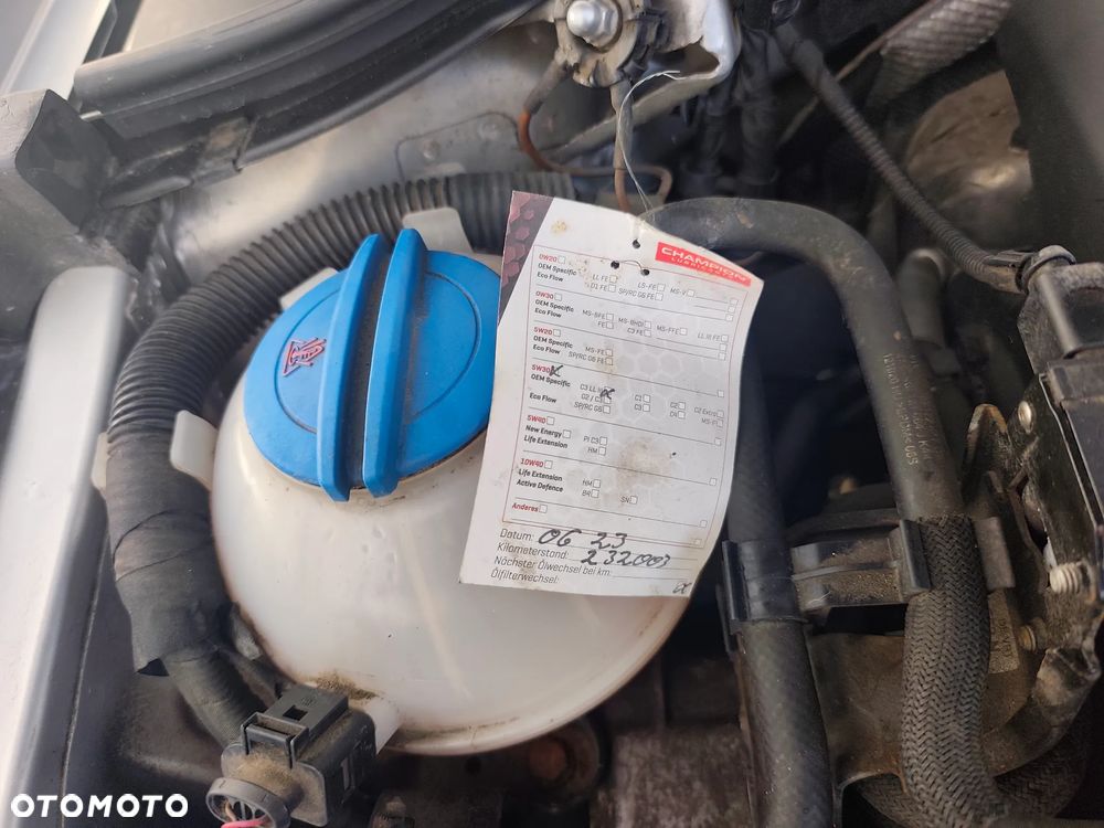 Volkswagen Passat 1.6 TDI Comfortline - 14