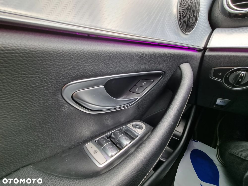 Mercedes-Benz Klasa E 220 d Business Edition 9G-TRONIC - 14