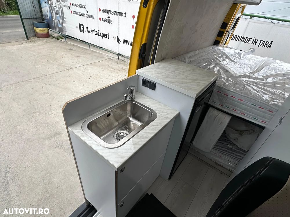 Mercedes-Benz Sprinter - 26