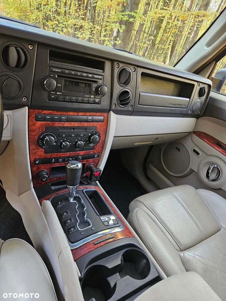 Jeep Commander - 25