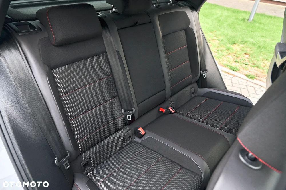 Volkswagen T-Roc 1.5 TSI OPF R-Line - 26