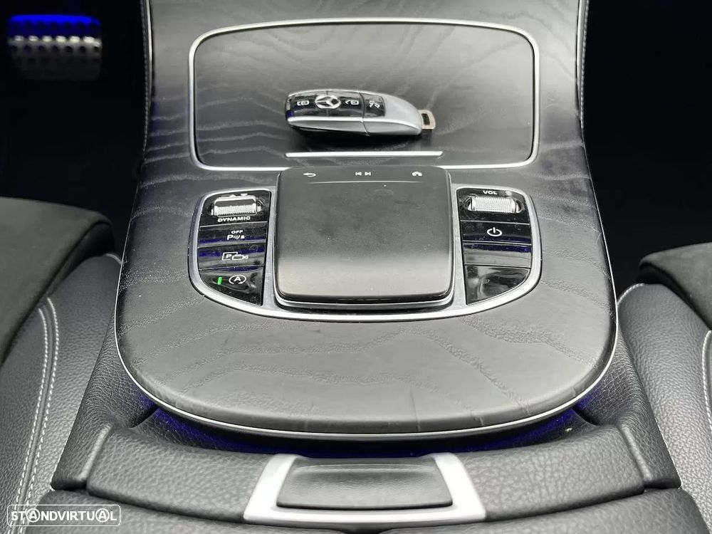 Mercedes-Benz E 220 d AMG Line - 27