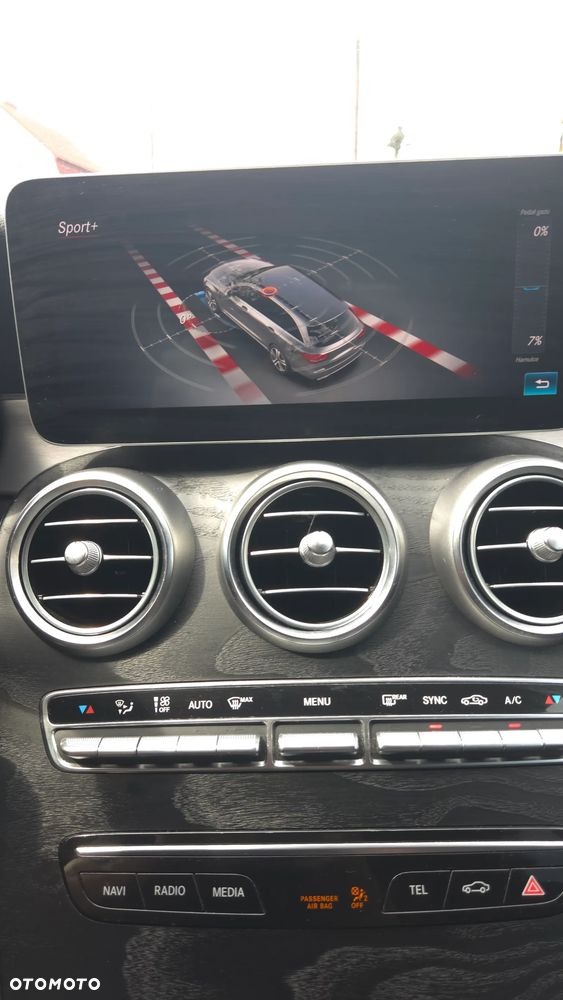 Mercedes-Benz Klasa C 200 d 9G-TRONIC - 26