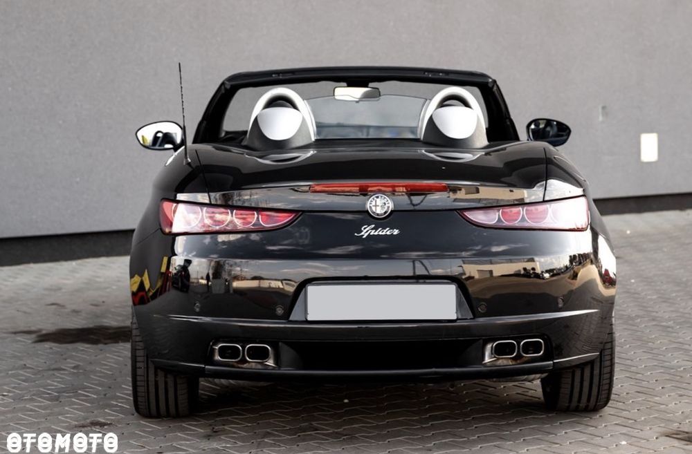 Alfa Romeo Spider - 8
