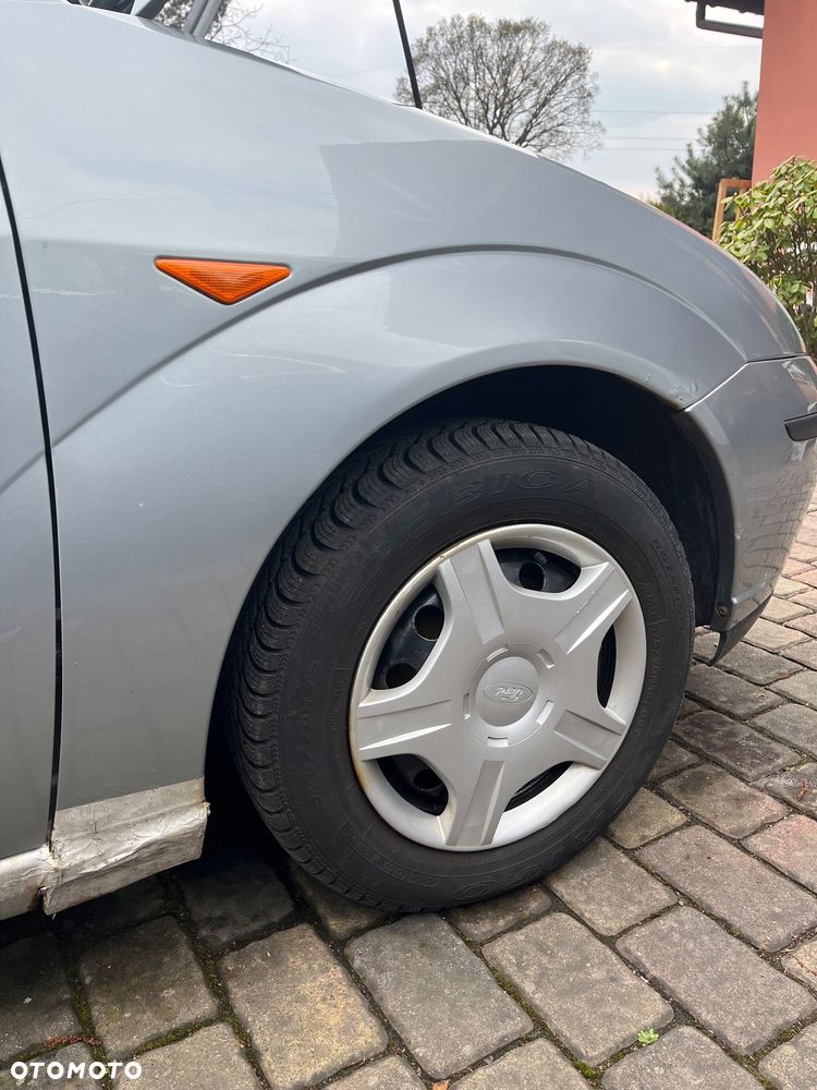 Ford Focus 1.6 X100 - 6