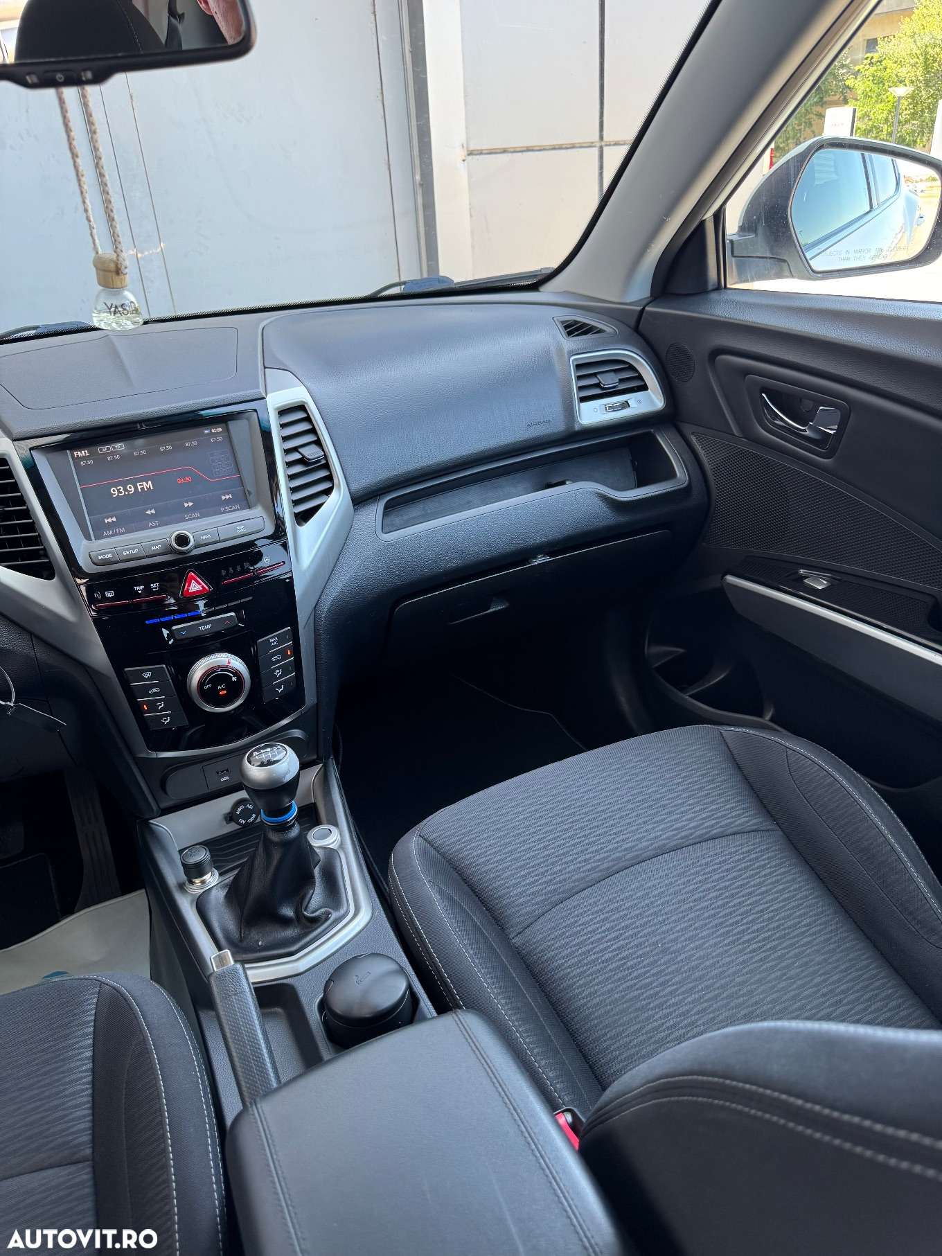 SsangYong Tivoli - 21