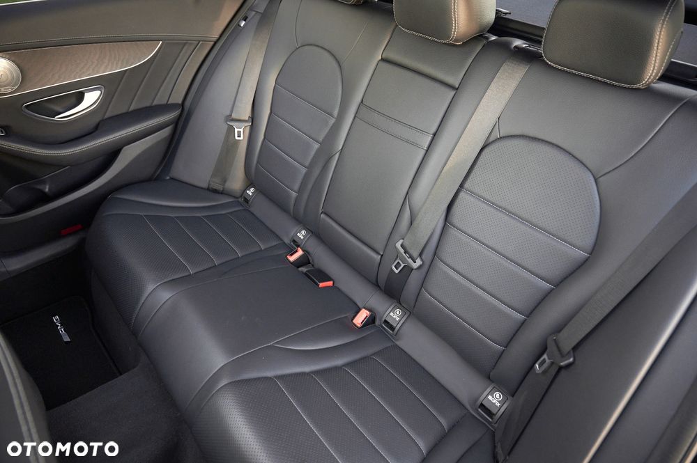 Mercedes-Benz Klasa C 220 d 9G-TRONIC - 26