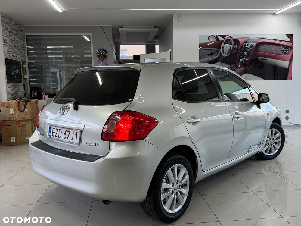 Toyota Auris 1.6 VVT-i Prestige MM - 4