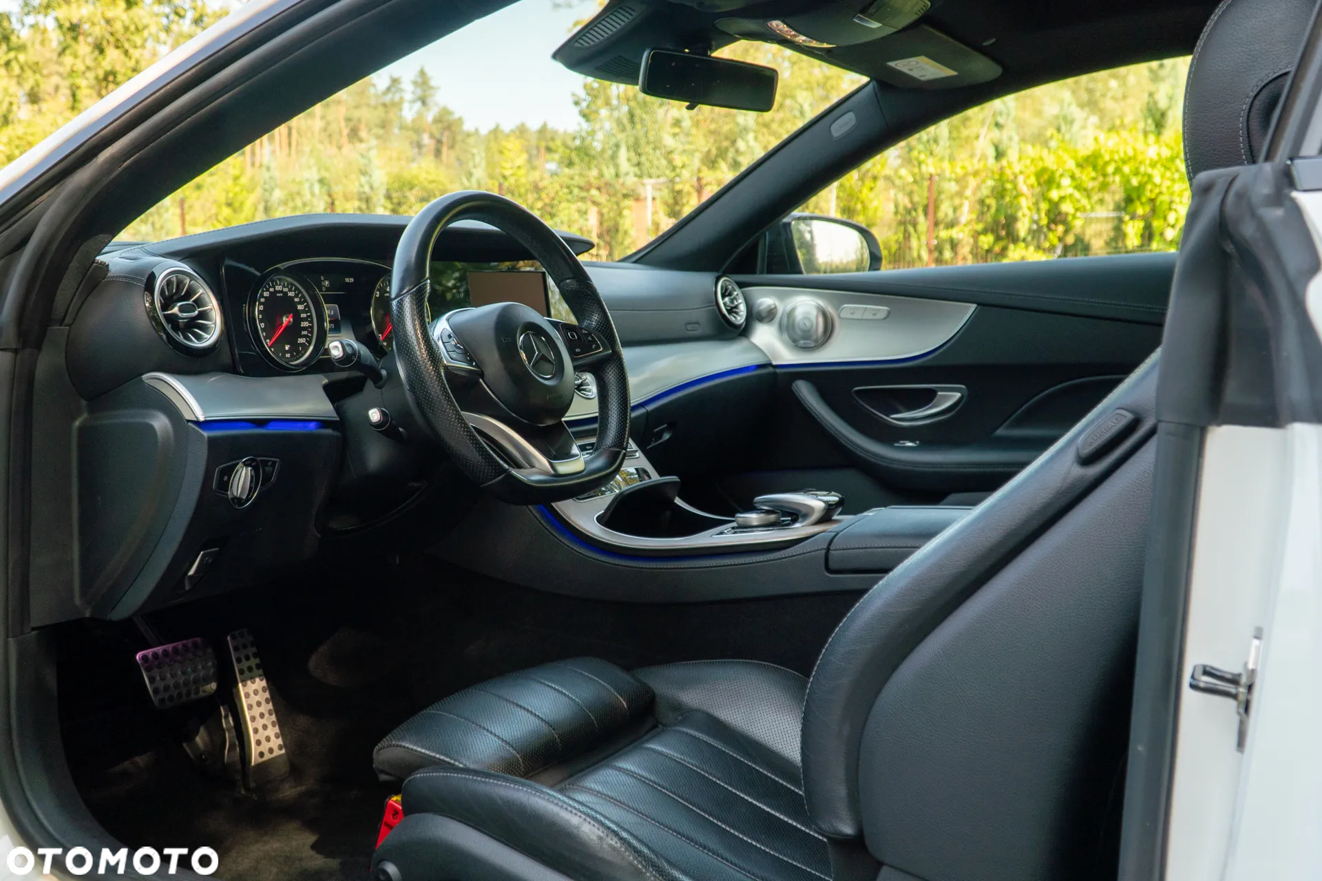 Mercedes-Benz Klasa E 300 Coupe 9G-TRONIC - 19