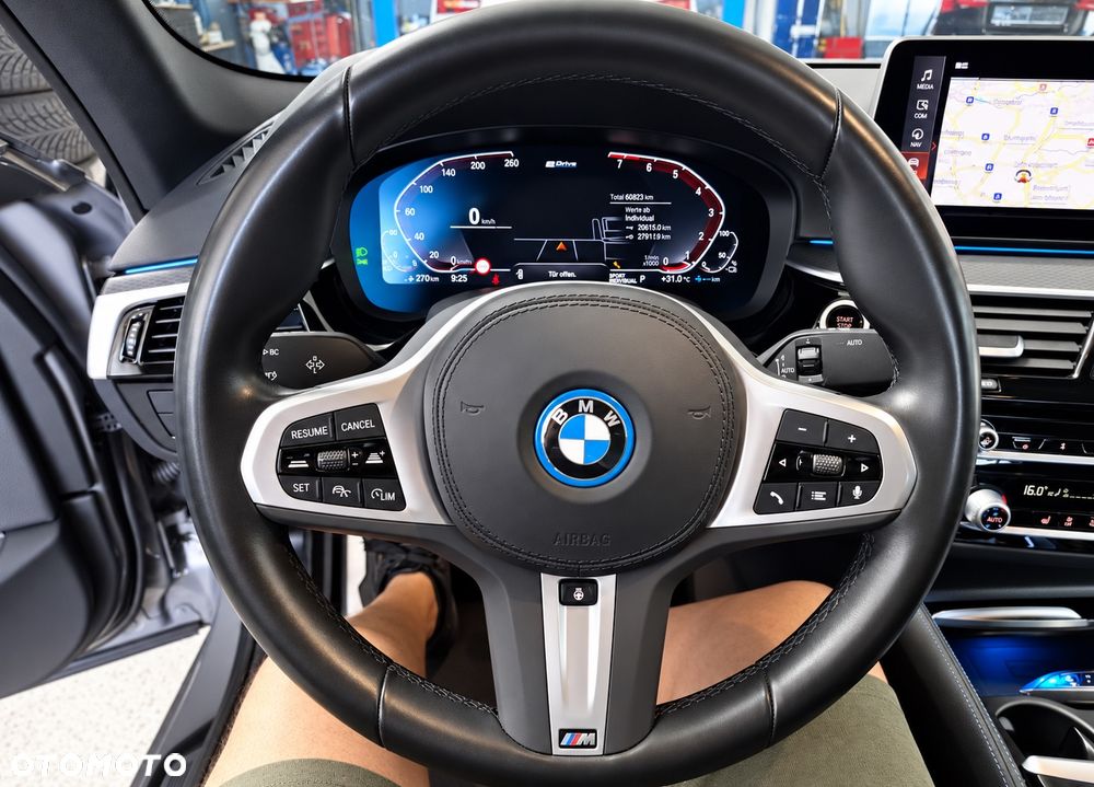 BMW Seria 5 545e xDrive M Sport Edition - 9
