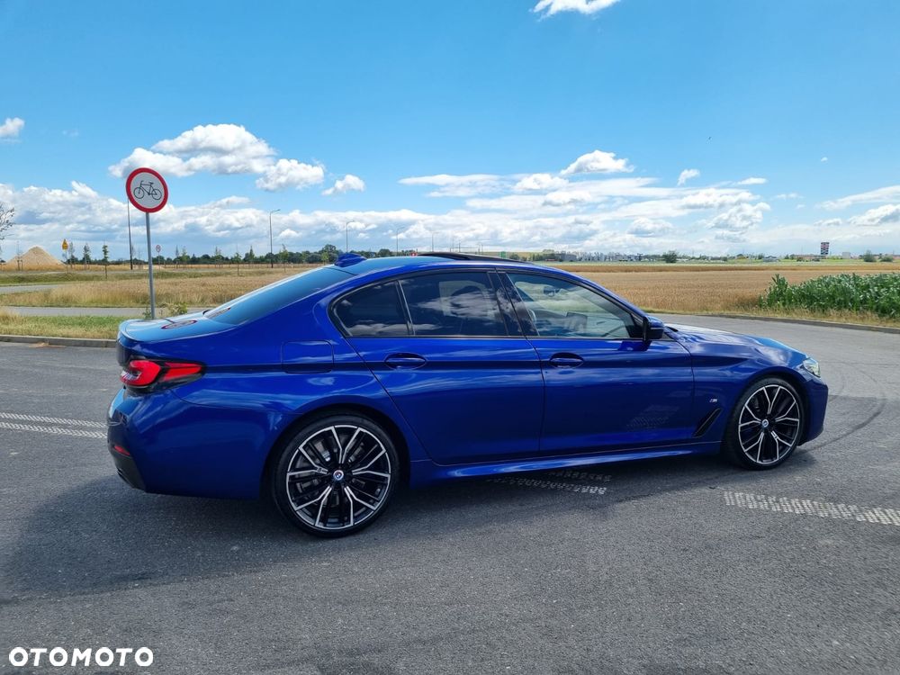 BMW Seria 5 540d xDrive mHEV M Sport sport - 9