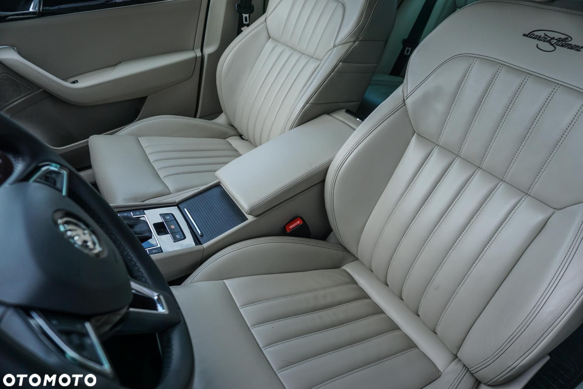 Skoda Superb 2.0 TSI L&K DSG - 10