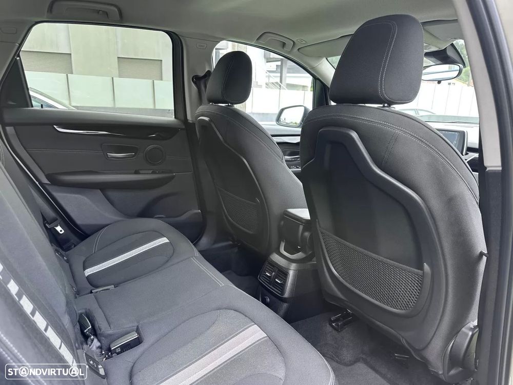 BMW 218 Active Tourer d Line Sport - 53