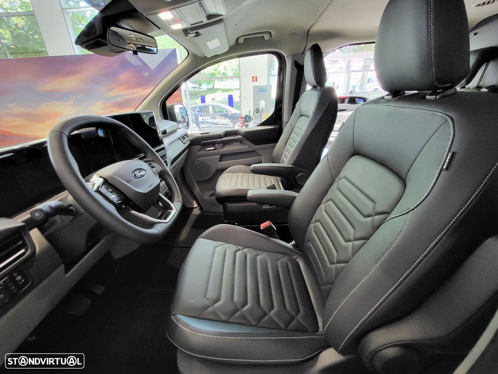Ford Tourneo Custom - 17