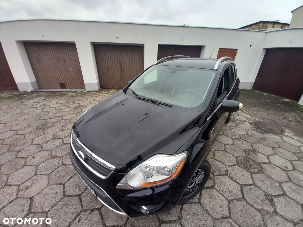 Ford Kuga 2.0 TDCi 2x4 Titanium - 38