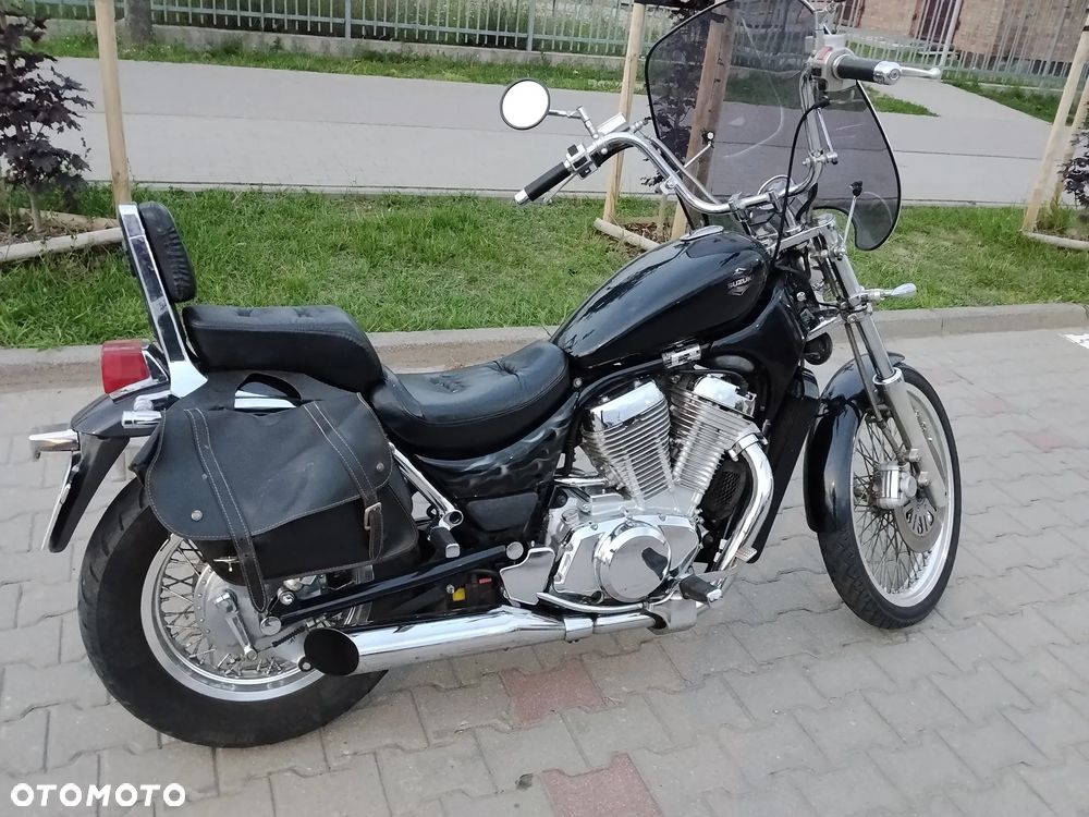 Suzuki Intruder - 12