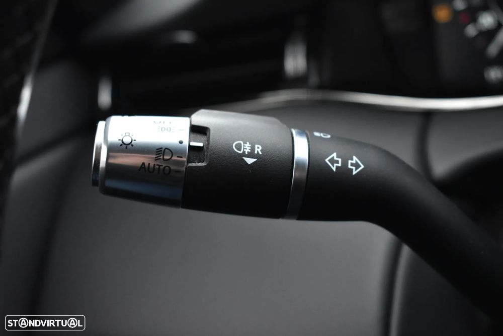 Land Rover Range Rover Evoque P300e R-Dynamic HSE - 31