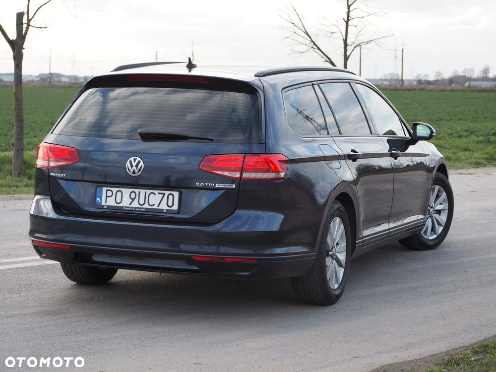 Volkswagen Passat - 4