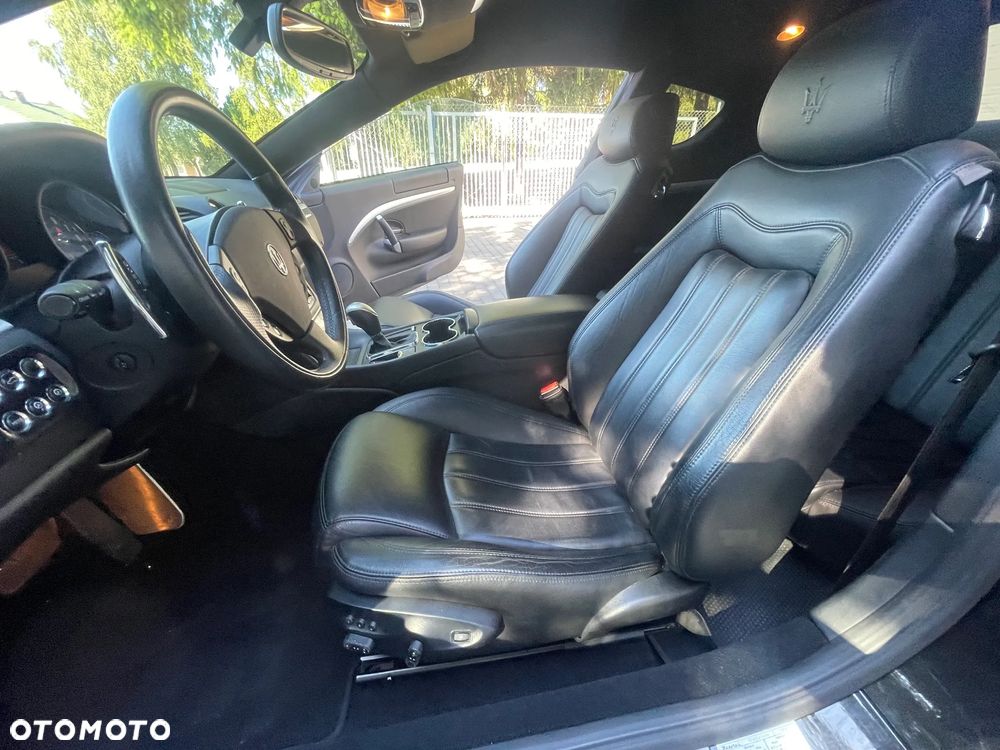 Maserati GranTurismo Automat - 13