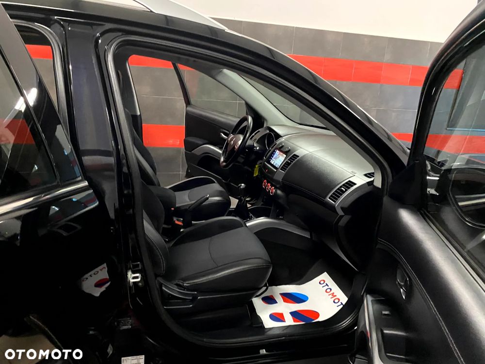 Mitsubishi Outlander 2.0 Intense 2WD - 18