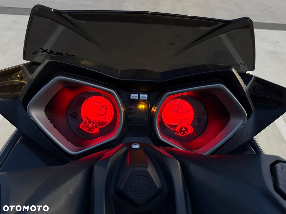 Yamaha X-max - 11