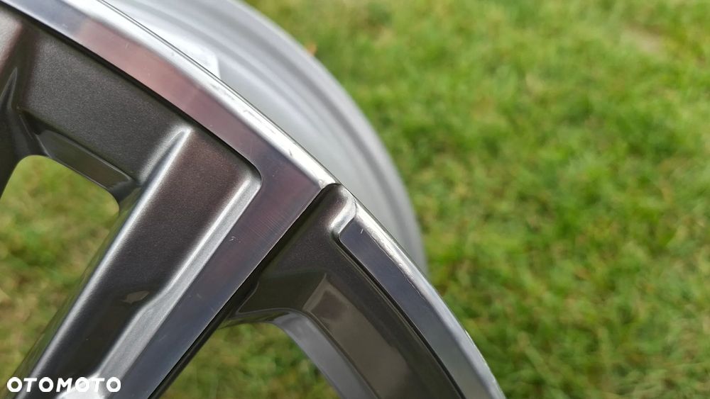 Felga Aluminiowa 17 BMW 1 F40 2 F44 5x112 ET 54 Styling 550M 8053523 - 5