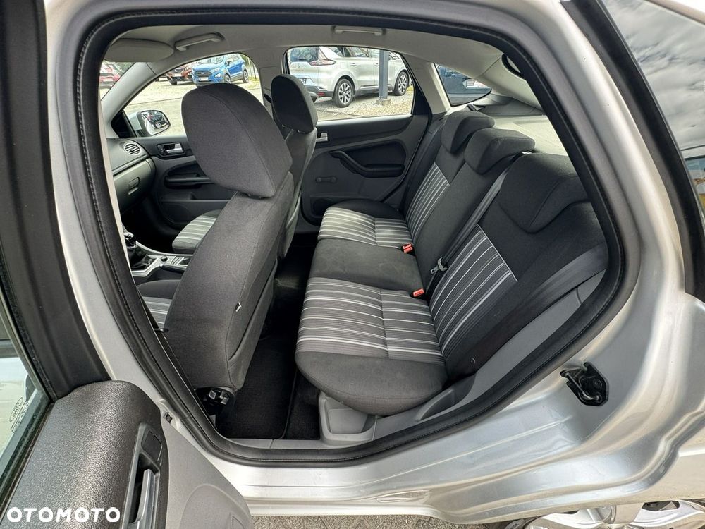 Ford Focus - 23