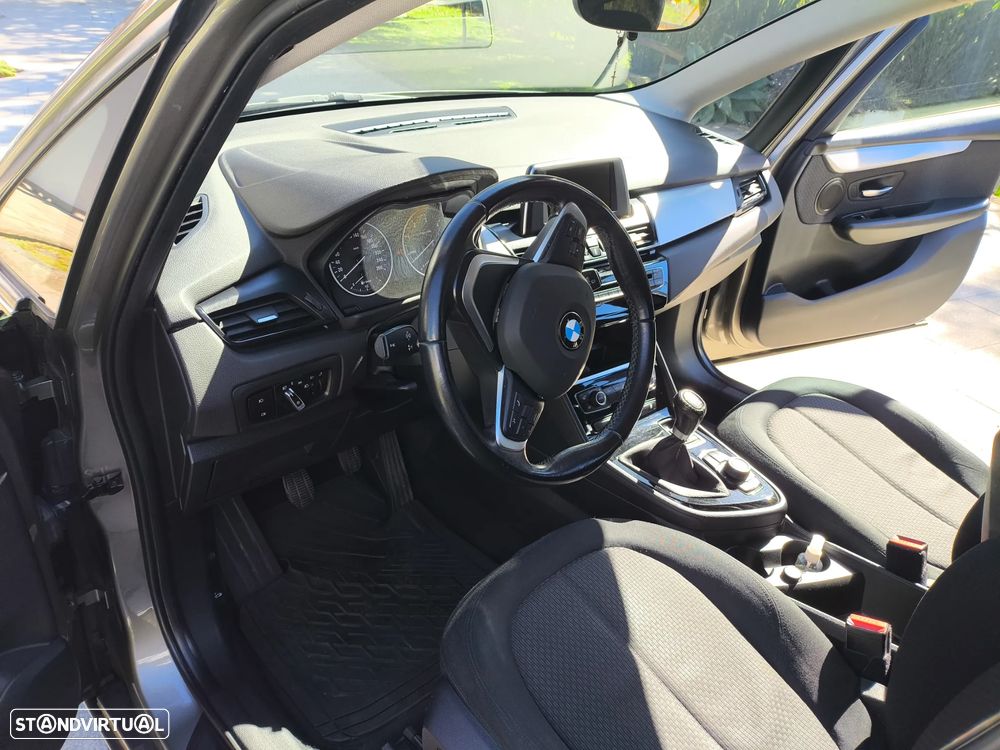 BMW 216 Active Tourer - 10