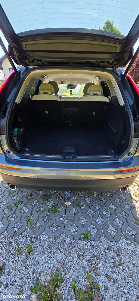 Volvo XC 60 D4 AWD Momentum - 4